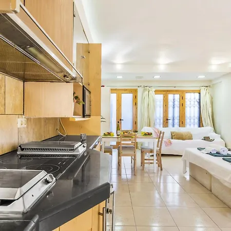 324 Pueblo Canario With Wifi Apartman Playa de las Américas